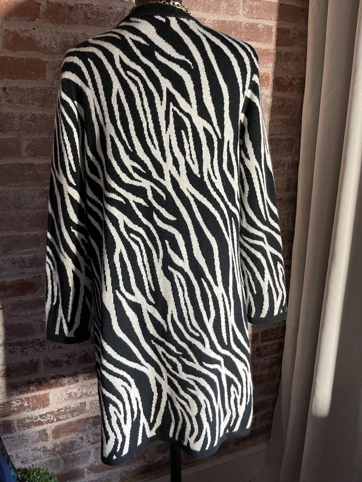 Sag Harbor Women’s Black White Zebra Longline Open Front Cardigan Sweater Large - Image 3 of 4
