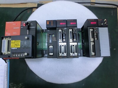 Mitsubishi A2USHCPU-S1,A1S61PN,SJ71UC24-R2,SD75P3-S3 x2 Mitsubishi A2USHCPU-S1,A1S61PN,SJ71UC24-R2,SD75P3-S3 x2