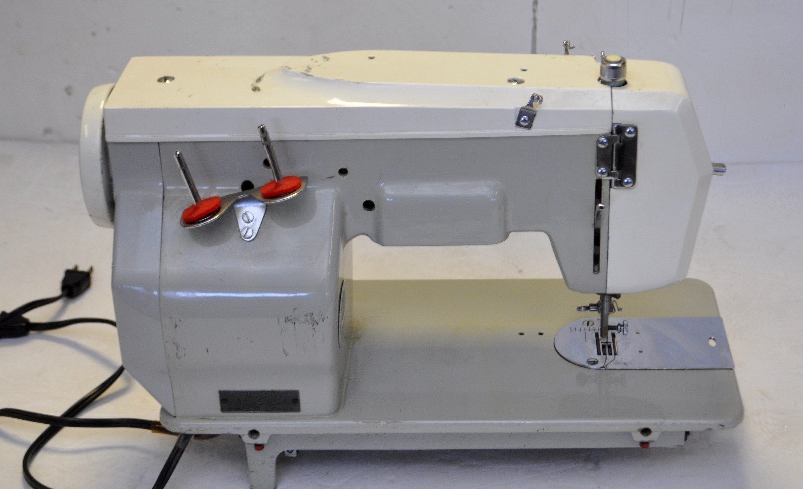 Vintage DOMESTIC 1366 Portable Heavy Duty Industrial Sewing Machine