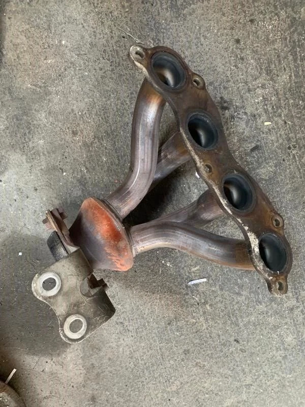 2003-2006 Honda Accord 2.4L AT Engine Exhaust Manifold Oem Foto 2 de 4