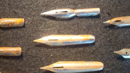 Posten (8) FÜLLFEDERHALTER - FEDERN - Wing Flow 14K - Capital #20 - Neu im Karton nur rostig - Bild 4 von 7