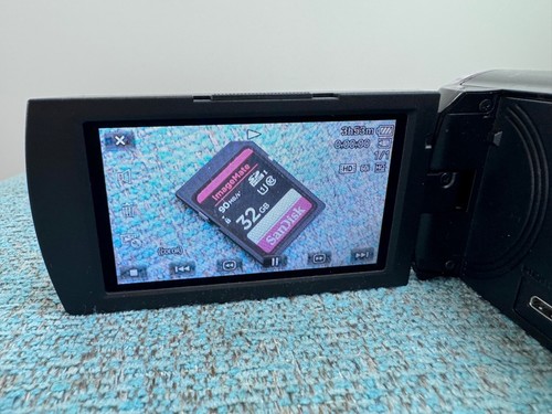*READ Sony Handycam HDR-PJ380 16GB HD Camcorder w/ Built-in Projector +32GB card - Picture 17 of 22