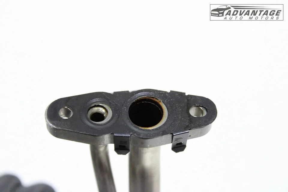 Cadillac XT4 2019-2023 2,0 L motor turbocompresor manguera de alimentación de aceite tubo OEM Foto 4 de 4