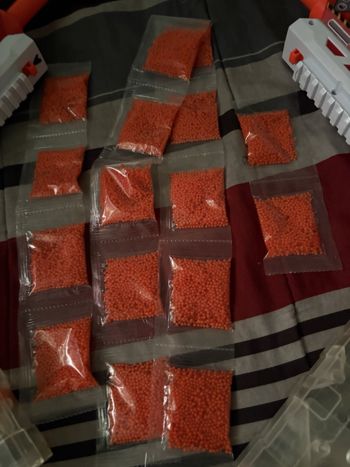 Zuru X-Shot Hyper Gel HPG-700 Blaster Semi & Fully Automatic 20,000 Hyper Gel