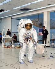 APOLLO 13 ASTRONAUT JAMES 'JIM' LOVELL PHOTOGRAPH PHOTO PRINT