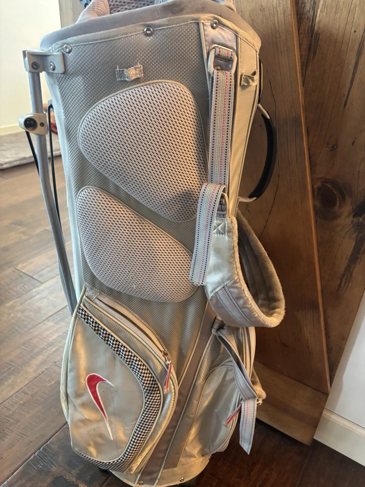 Nike Extreme Sport Women’s Stand Golf Bag 8 Way Divider Excellent! - Image 4 of 4