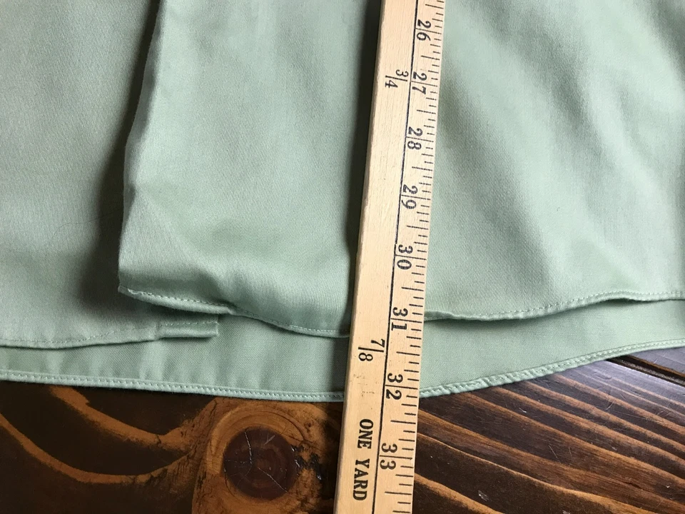 Geoffrey Beene Shirt, Men's Size Large 16 32/33, Green, Sateen, Button Down - Image 4 of 4