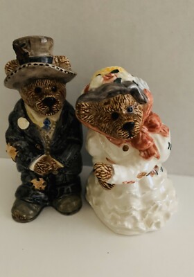 BOYD'S BEAR: BRIDE & GROOM Salt & Pepper Shaker Set BEARWARE POTTERY BN No Box