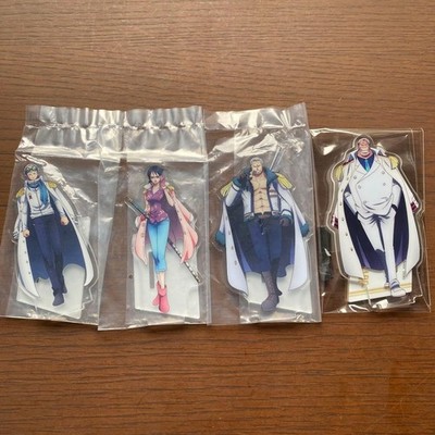 Einteiliges Ichiban Kuji Acryl Ständer 4er Set Tashigi Smoker Garp Coby