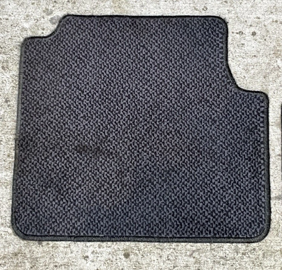 1997-1999 ACURA CL COUPE FLOOR MATS GRAY OEM - Image 4 of 4