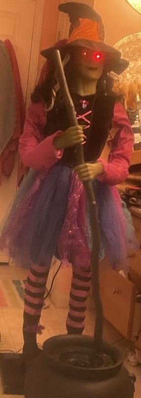 Gemmy Life Size Sarah Sassy Witch 2014 retired Halloween Animatronic w/box RARE