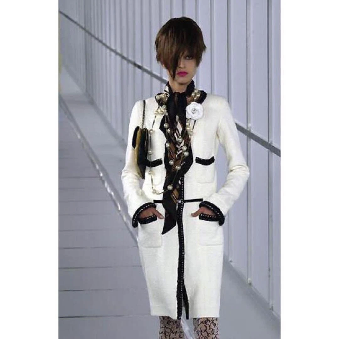 Cappotto tweed CHANEL bianco e nero 36