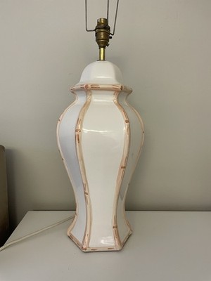 Vintage weiße große Keramik Tischlampe Faux Bambus Hollywood Regency Chinoiserie