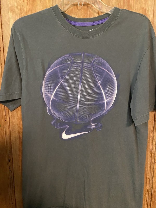 Vintage Nike Basketball T-Shirt Gray Purple Flaming Fire Ball Graphic Y2K Med.