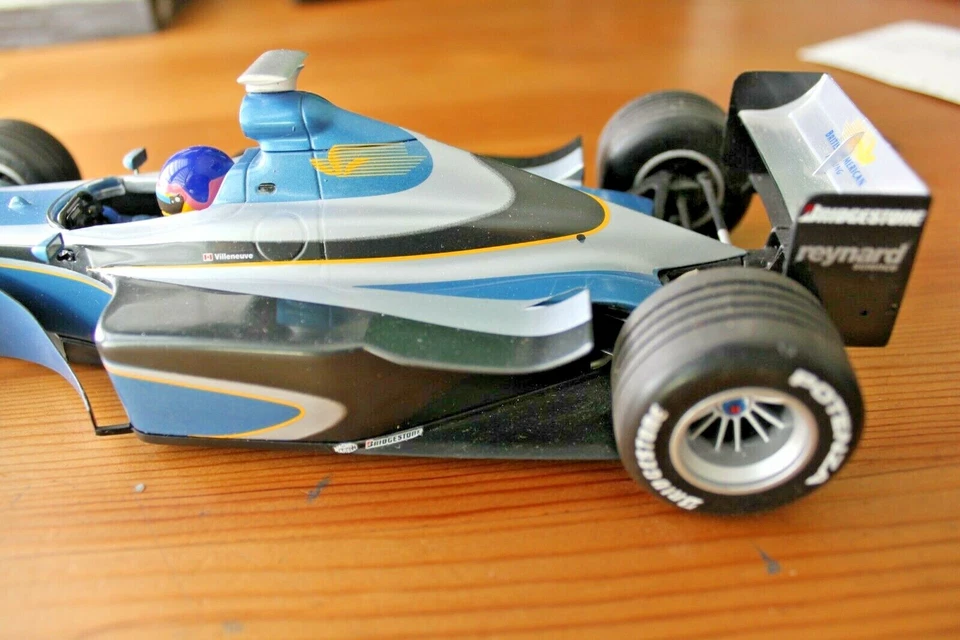 F1 MINICHAMPS BAR 01 SUPERTEC YEAR 1999 JAQUES VILLENEUVE  DIECAST SCALE 1/18 - Image 3 of 4