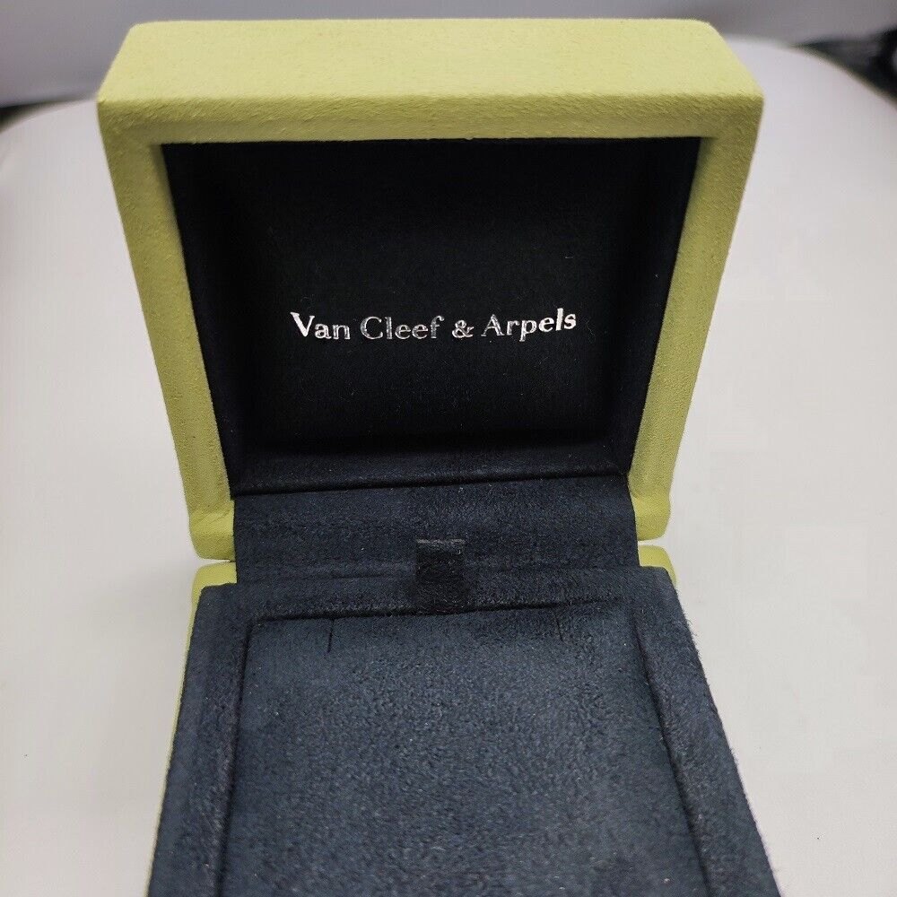 Van cleef & Arpels Jewelry Necklace Suede Box Case Pouch Van cleef & Arpels Jewelry Necklace Suede Box Case Pouch