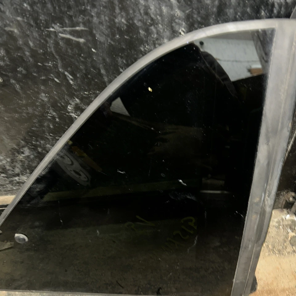 Vidrio de ventilación trasero derecho/ventana cuarto de vidrio 2 puertas) Chevy Blazer 1995-2005 pasajero Foto 3 de 4