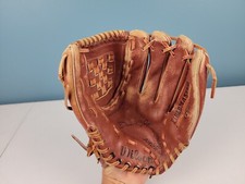 Wilson A2655 Field Master Dave Righetti Baseball Glove RHT PLEASE READ