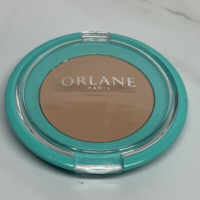 Orlane Paris Normalane Shine Control Pressed Powder in LIGHT