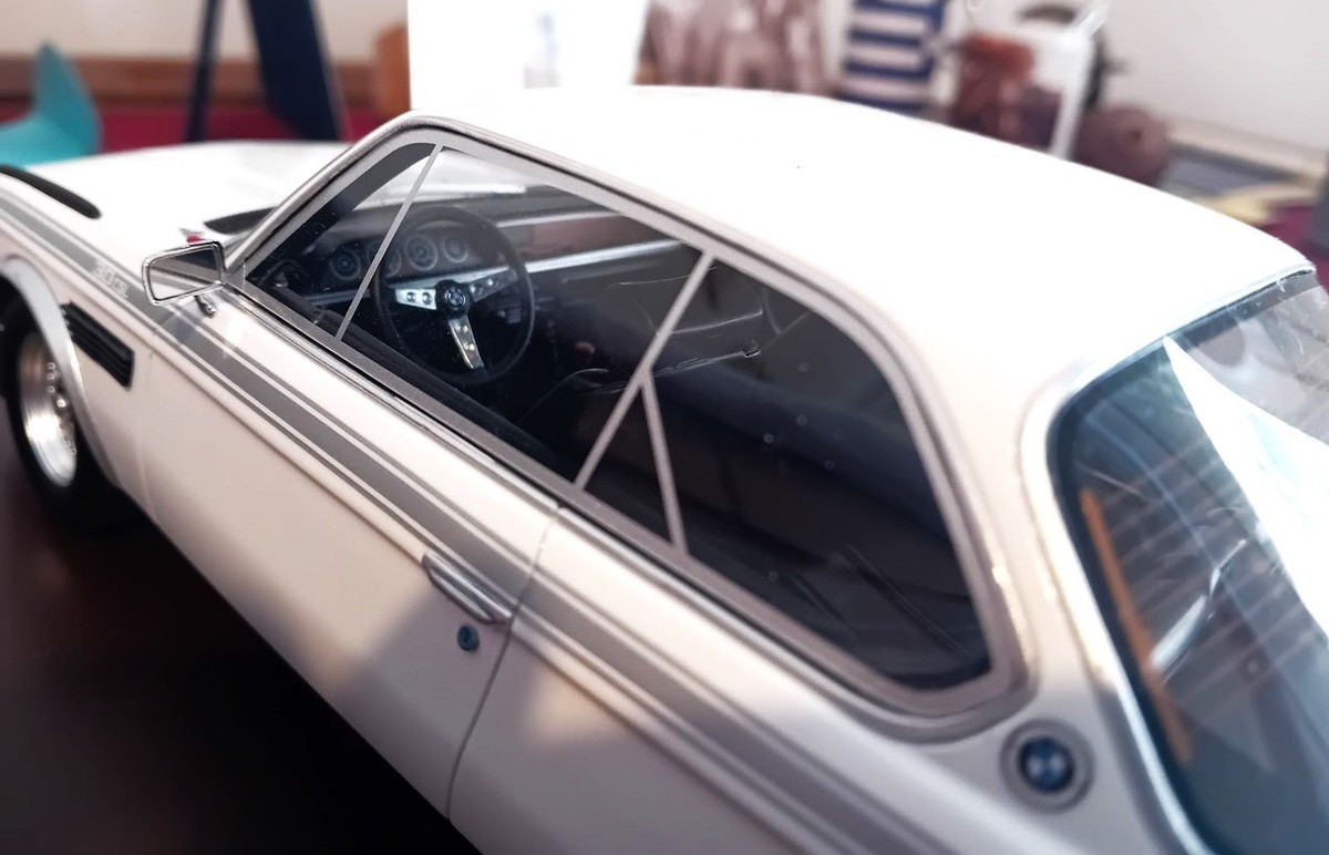 1/18  3.0 CSI（E9）クーペ 1972 ホワイト 希少美品 1/18 3.0 CSI（E9）クーペ 1972 ホワイト 希少美品 Rare OttOmobile 1