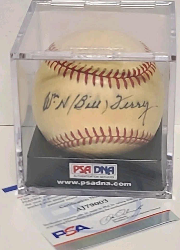 William Bill Terry Single Signed ONL Feeney Baseball HOF PSA/DNA Cert. Auto D.89 - Image 3 of 4