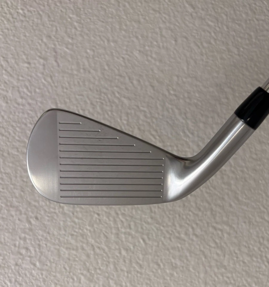 Titleist T250 4 Iron MRH Project X LZ 6.5 1/4” Long w/ Golf Pride TV +4 Grip - Image 4 of 4