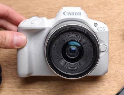 Canon EOS R50 Renewed Mirrorless 4K Camera w/18-45mm Lens Kit - WHITE