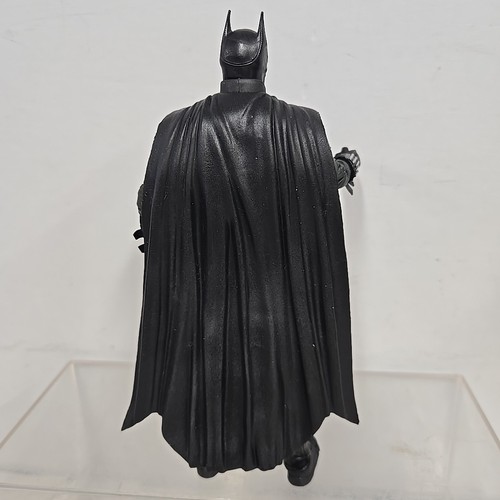 McFarlane Toys DC Multiverse The Batman 2022 Robert Pattinson 7 Zoll Figur - Bild 5 von 7