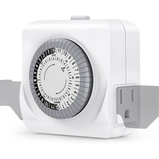 Plug-in Mechanical Light Timer Outlet 24 Hour Cycle 30 Minute Intervals for