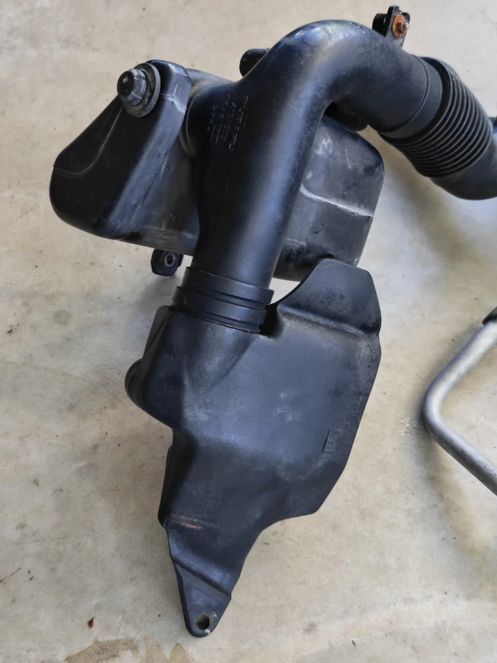 Воздухозаборник со склада Subaru Impreza 1999-2003 годов выпуска в комплекте - Изображение 4 из 4