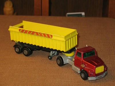 Matchbox K-18 ARTICULATED TIPPER TRUCK Ford LTS Tractor Super Kings selten alt