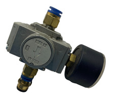 SMC AR20-F02B PRESSURE REDUCING VALVE W/GAUGE 0.05-0.85 MPa AR20F02B