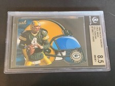 Brett Favre Packer Die Cut Insert 1998 Pacific Aurora Face Mask BGS 8.5 sp HOF