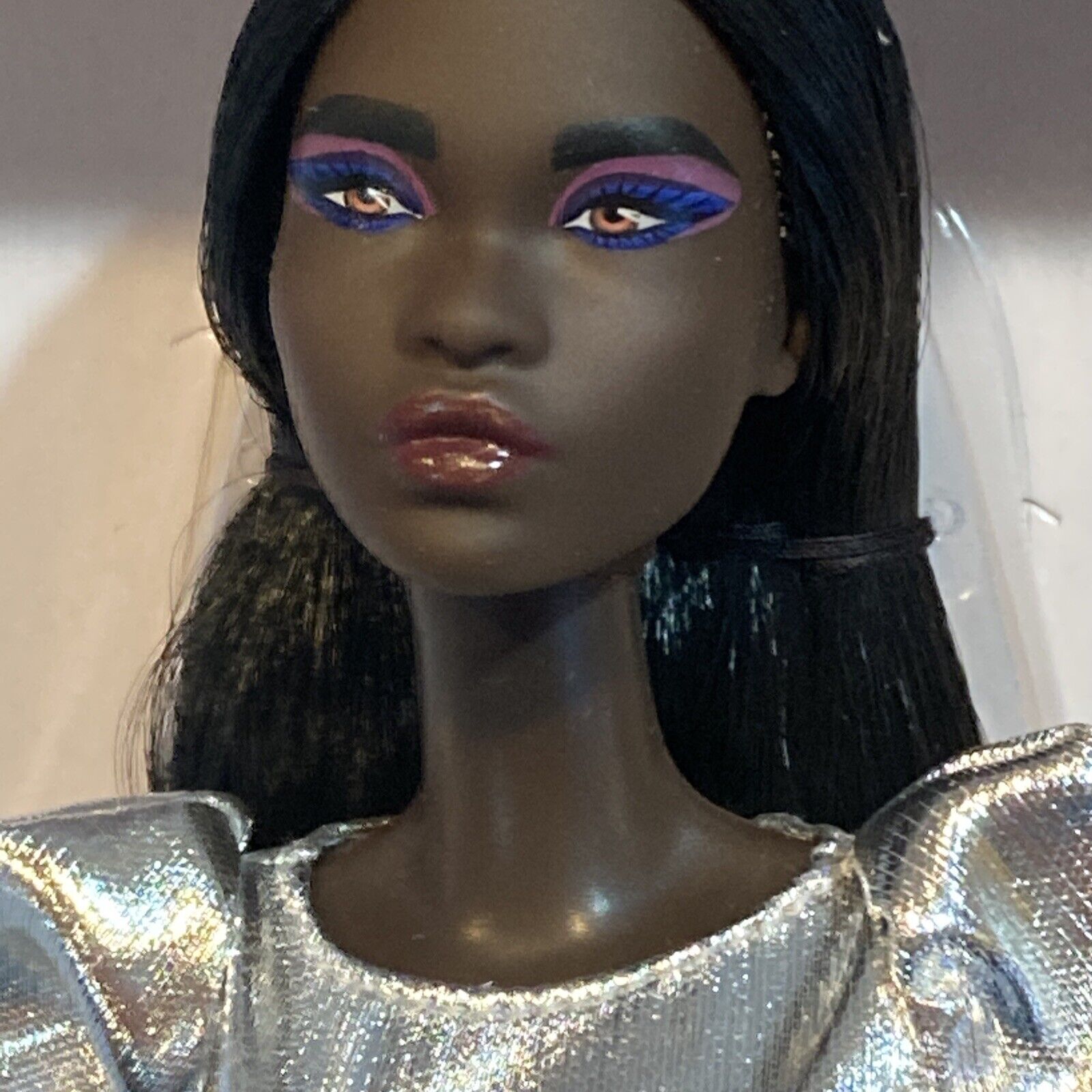 Tåget Fritid sum Barbie Signature Looks Model # 10 AA Black Doll Long Hair - In Stock-Ships  Now! | eBay
