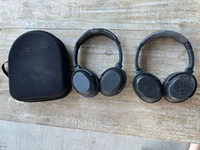 Two Headphones for pieces and Case