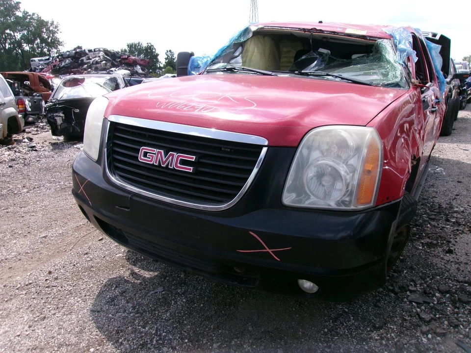 Used Washer Fluid Reservoir fits: 2007 Gmc Yukon xl 1500 Grade A Foto 2 de 4