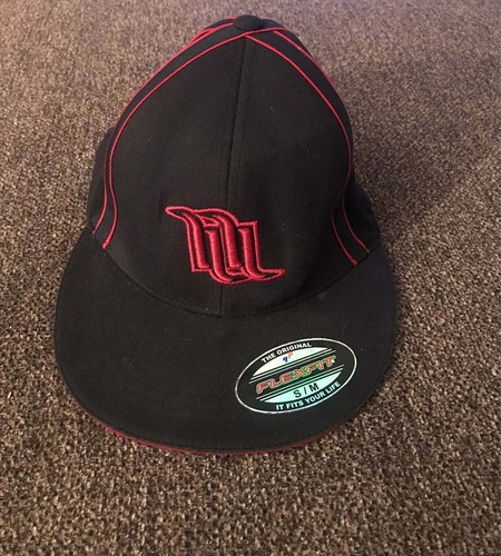 Size small/medium flexfit black hat | eBay