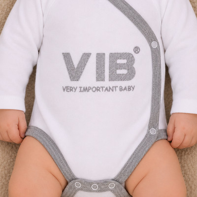 Baby Wickel-Body weiß/grau ''Very Important Baby'' 100% Baumwolle mit Druckknöpfen