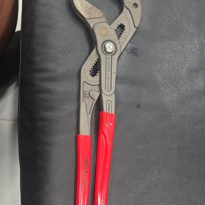 KNIPEX Water Pump Pliers 87 01 560 Self-Locking 560mm Red Handles