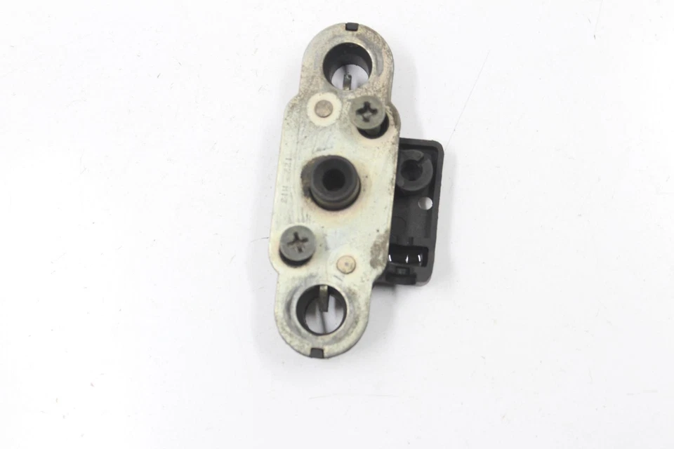 2001 SUZUKI GSXR750 OEM REAR PASSENGER SEAT LATCH LOCK ASSEMBLY - Image 3 of 4