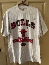 1996 CHICAGO BULLS NBA CHAMPIONSHIP TSHIRT - XL  NEW WITH TAGS VINTAGE RARE!
