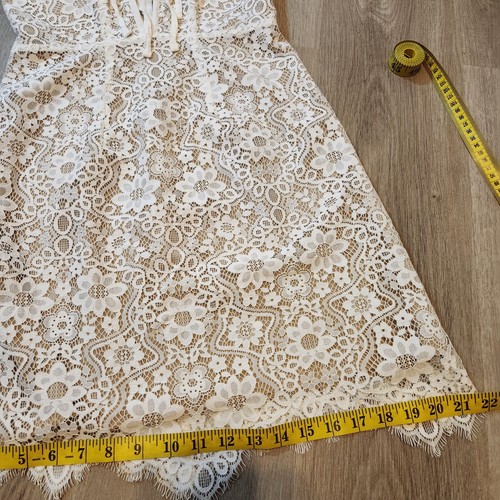 For Love & Lemons Minikleid Rosmarin weiß Spitze kleines Schlüsselloch Blumen Braut - Bild 9 von 11