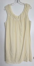 Vintage babydoll night gown poly cotton blend Komar flowers eyelet USA Large