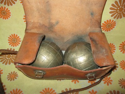 Lot De 2 Anciennes Boules Lyonnaises 1035 Avec Lanière Cuir - Pétanque Vintage