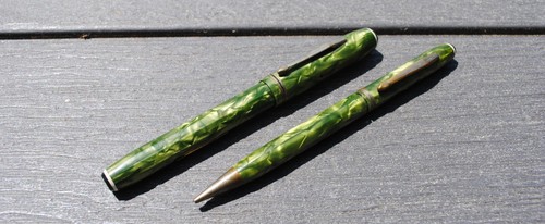 Stylo Plume Vintage RUSSIE Record 66 Effet Marbre Vert - Occasion - Pré-possédé