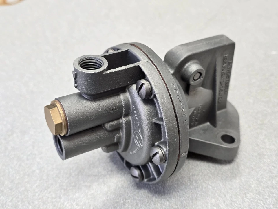 BONITO USADO ORIGINAL PORSCHE 356 PRE A BOMBA DE COMBUSTIBLE CARBURADOR ALEMÁN SOCIEDAD NLA Foto 2 de 4