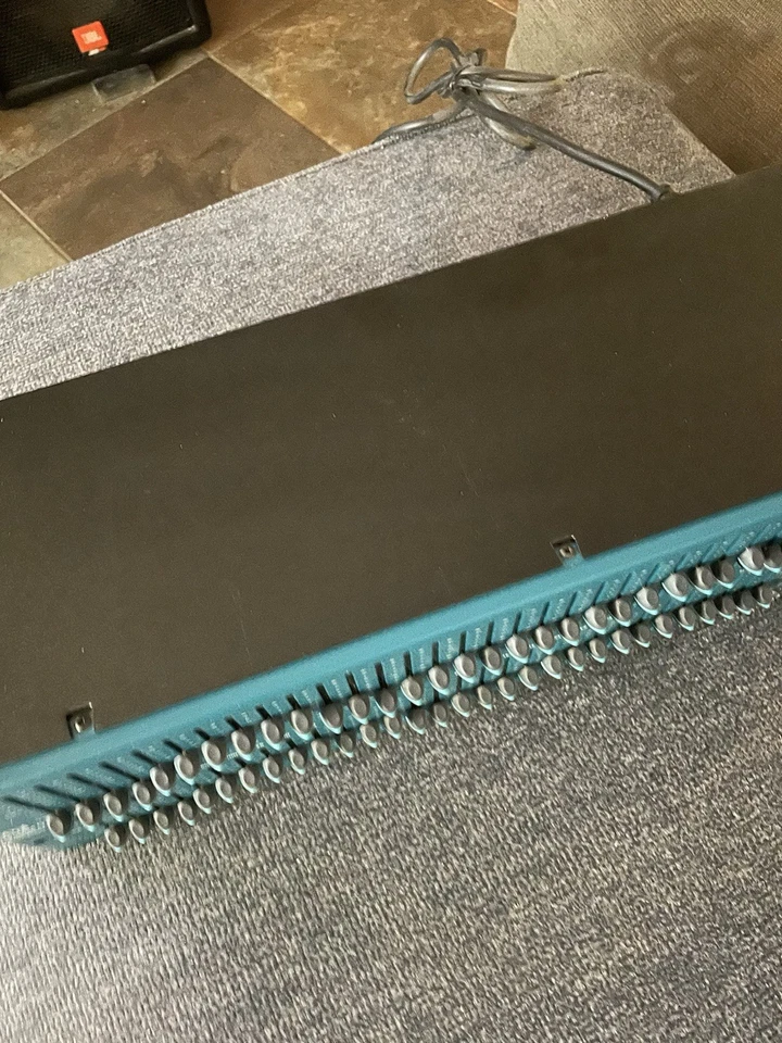 BSS Opal Series FCS-966 Constant Q Dual-Channel Graphic Equalizer - Image 3 of 4