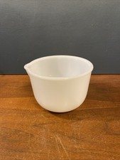 Vintage Sunbeam Glasbake Small Bowl for Mixmaster With Spout 6 3/4" x 4 3/4"