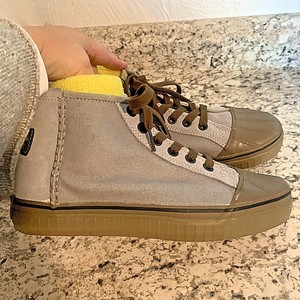 canvas chukka boots