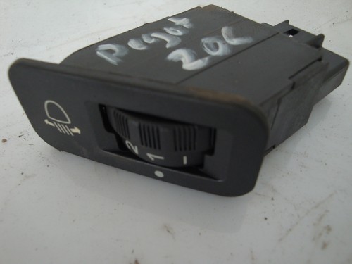 Peugeot 206 1,1 44KW 60PS Bj.05 Schalter Leuchtweitenregulierung 19256993